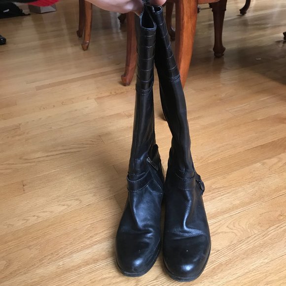 Bandolino Women's Knee-High Boot - Picture 2 of 10